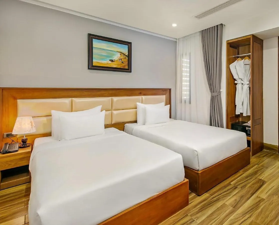 Alisia Beach Hotel Дананг