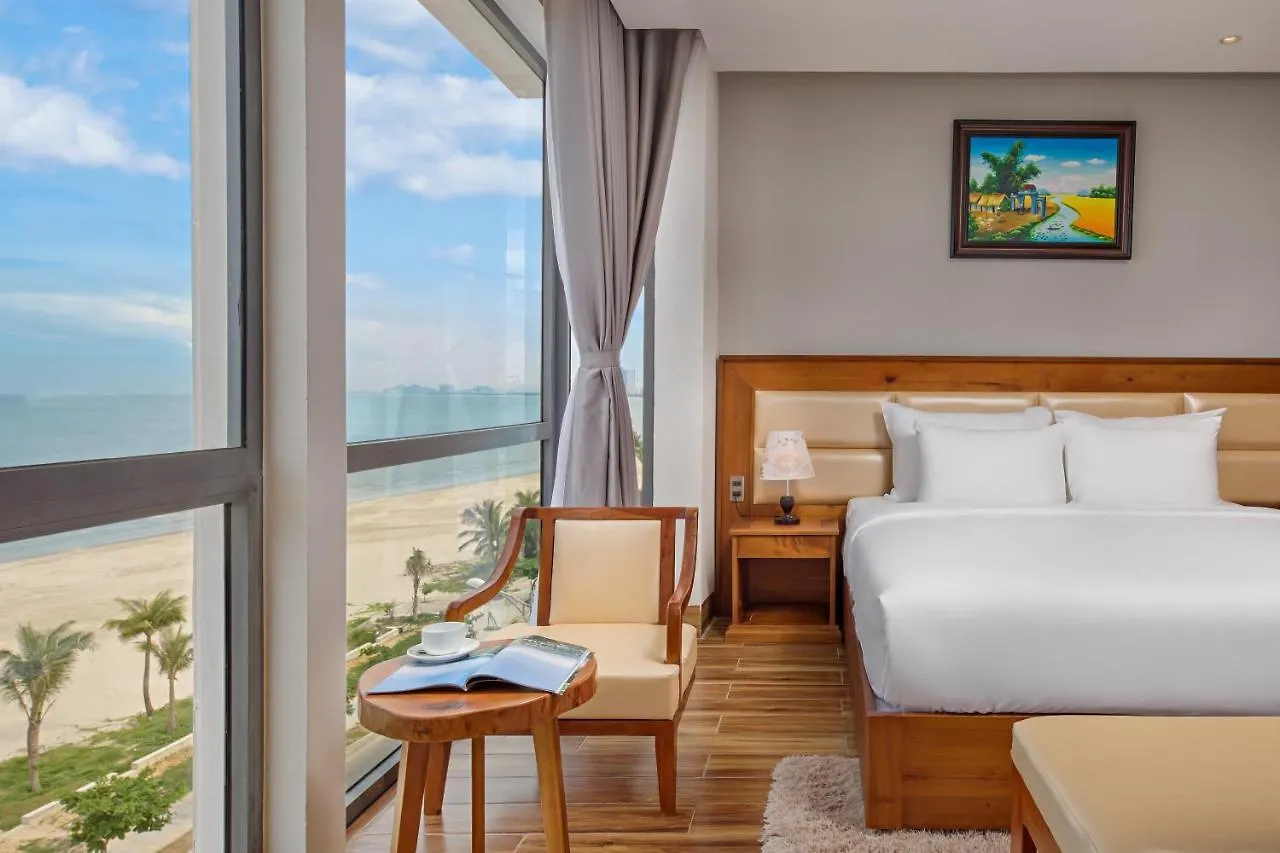Alisia Beach Hotel Дананг