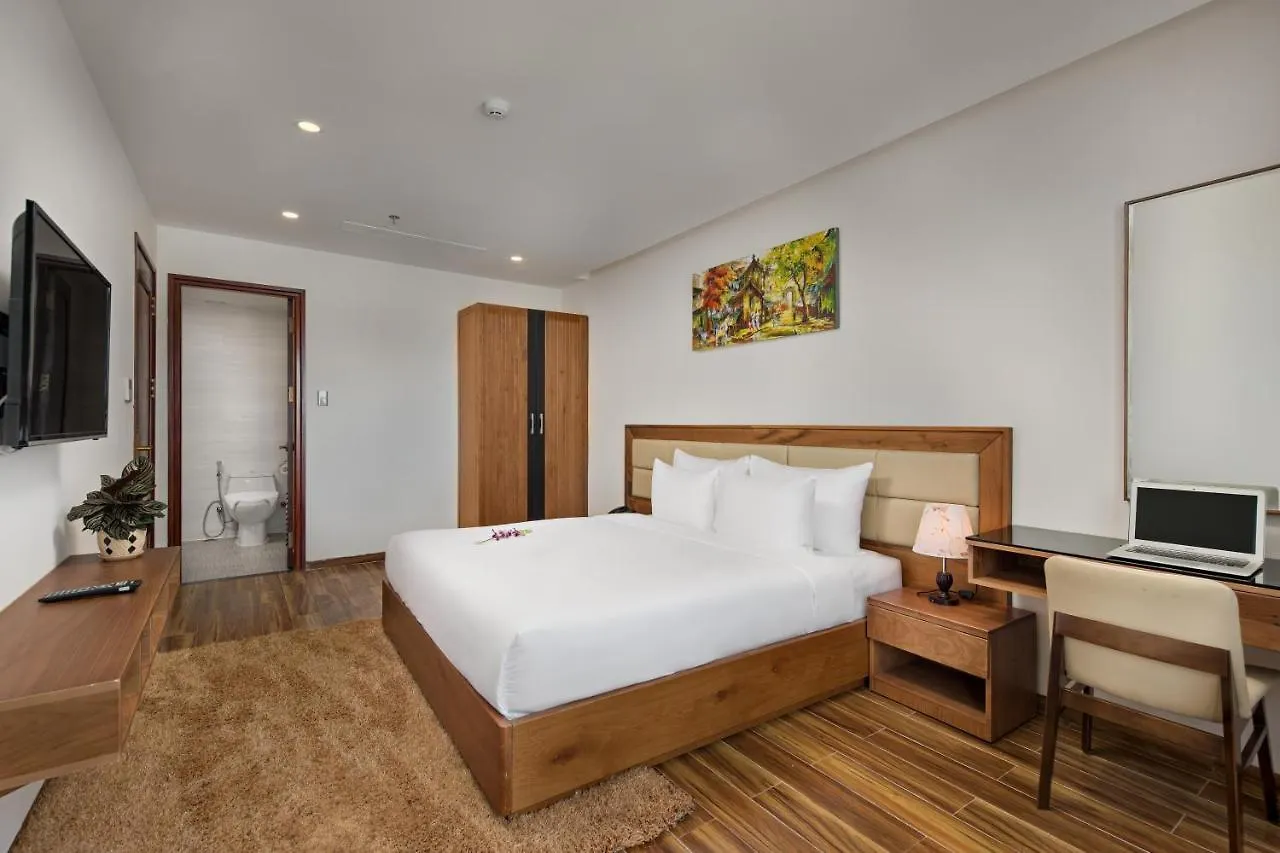 Alisia Beach Hotel Дананг
