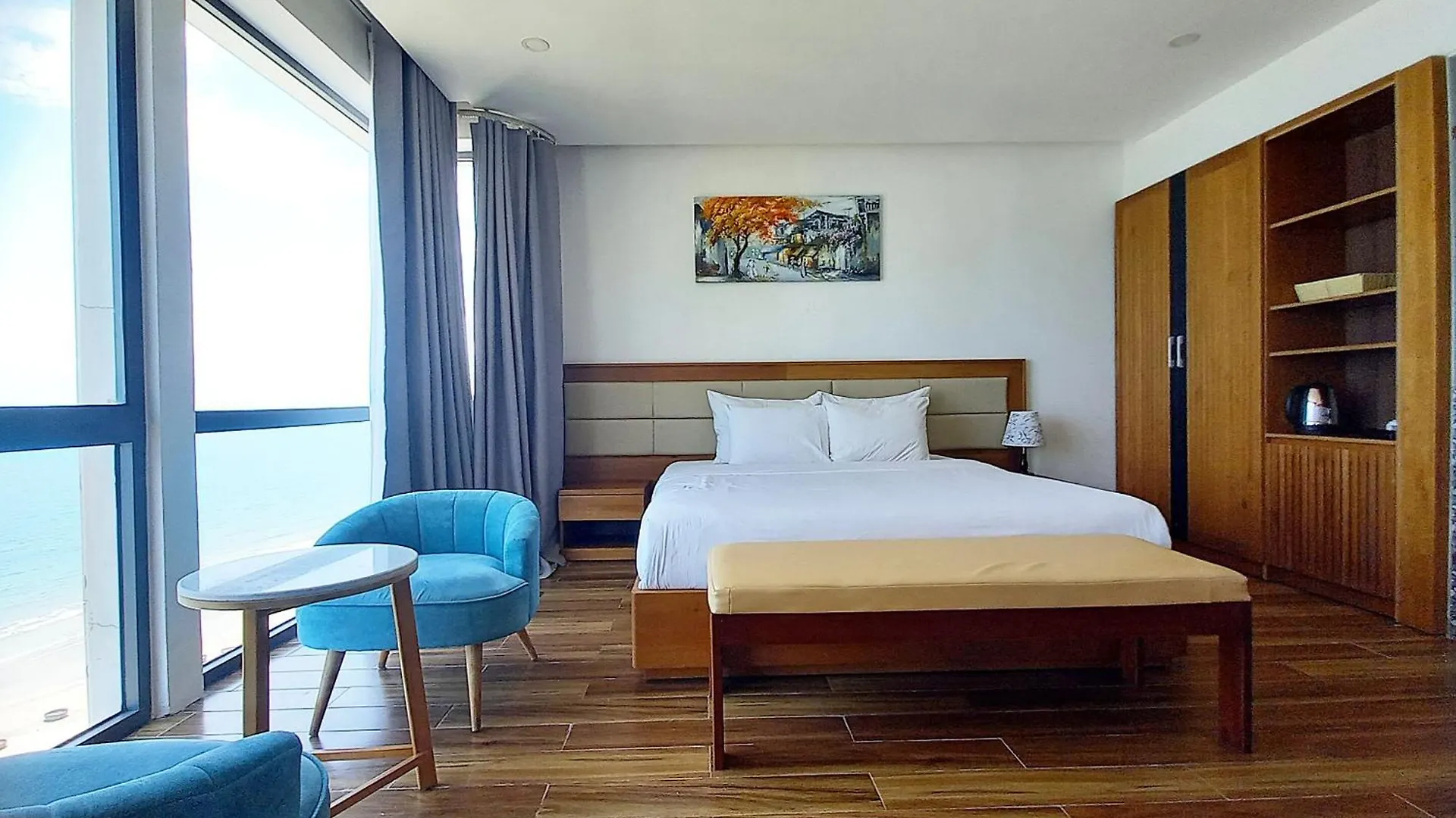 Alisia Beach Hotel Дананг
