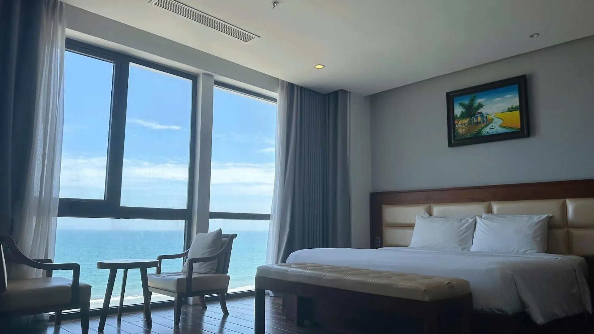 Alisia Beach Hotel Дананг 4*,  Вьетнам