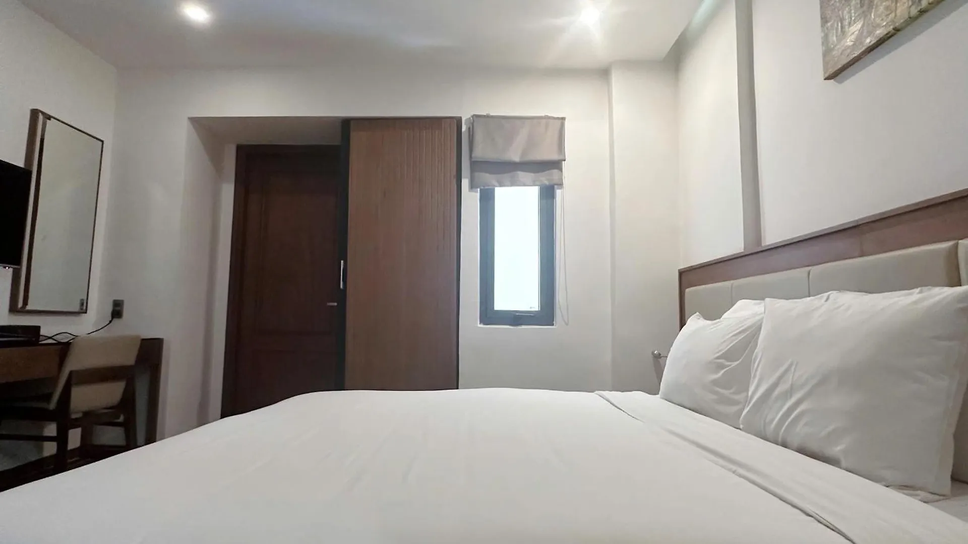 Alisia Beach Hotel Дананг