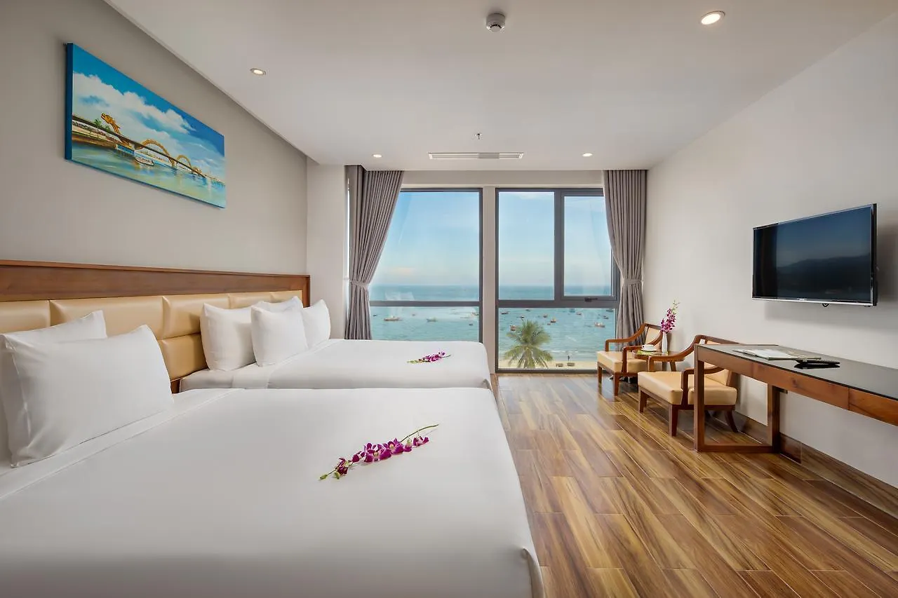 Alisia Beach Hotel Дананг