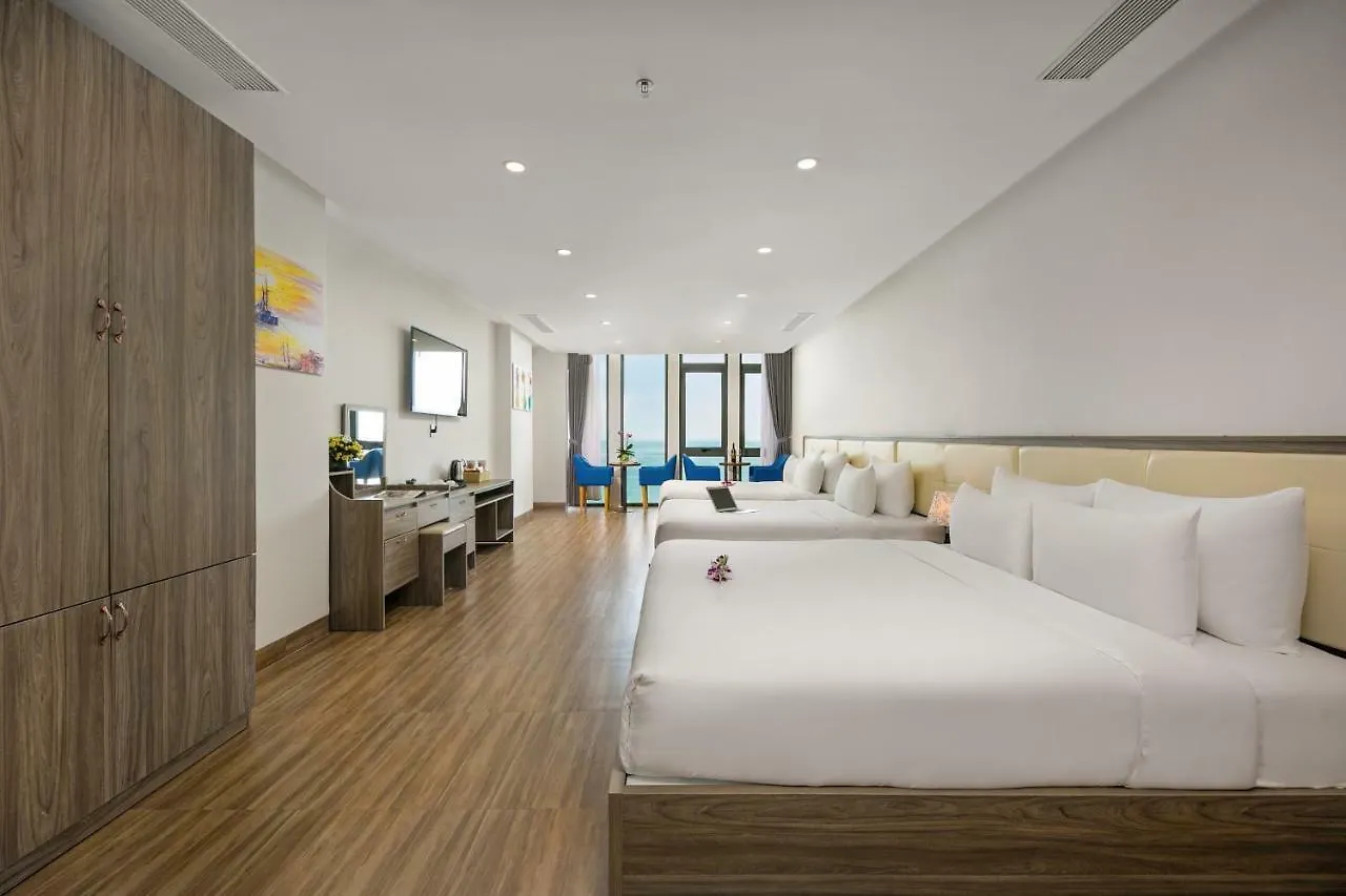 Alisia Beach Hotel Дананг