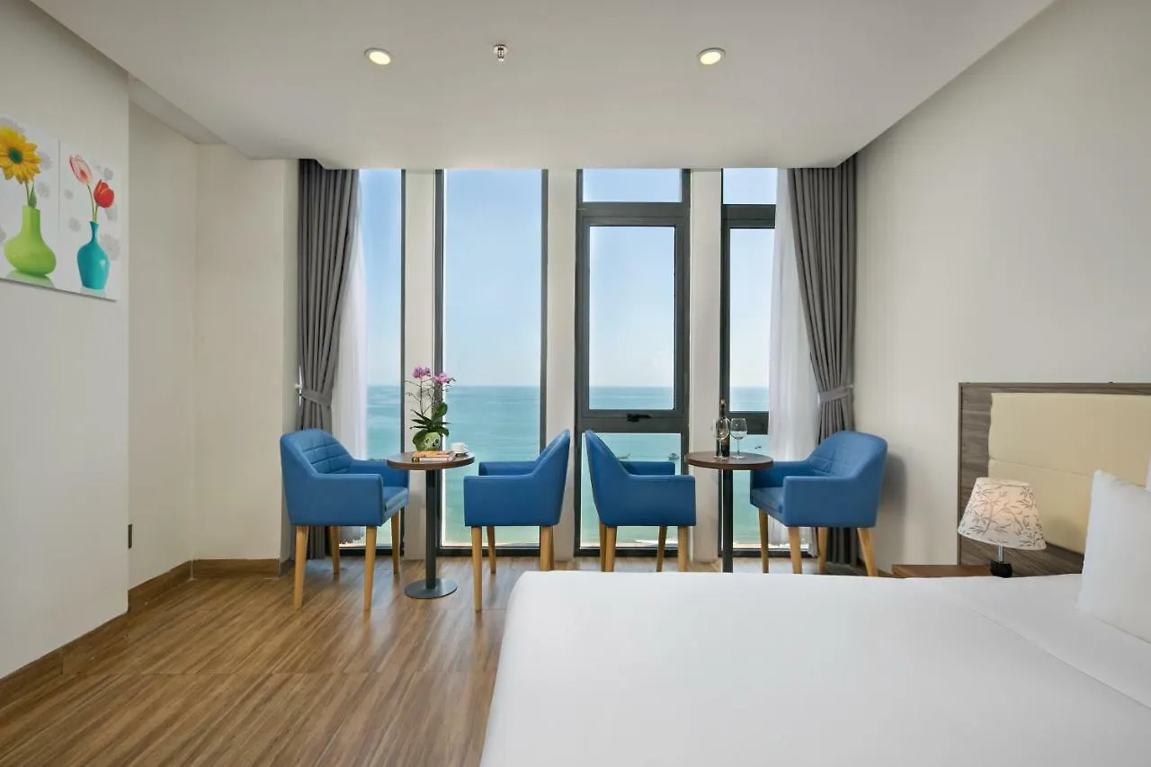 Alisia Beach Hotel Дананг