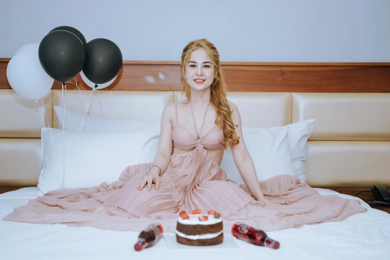 Alisia Beach Hotel Da Nang