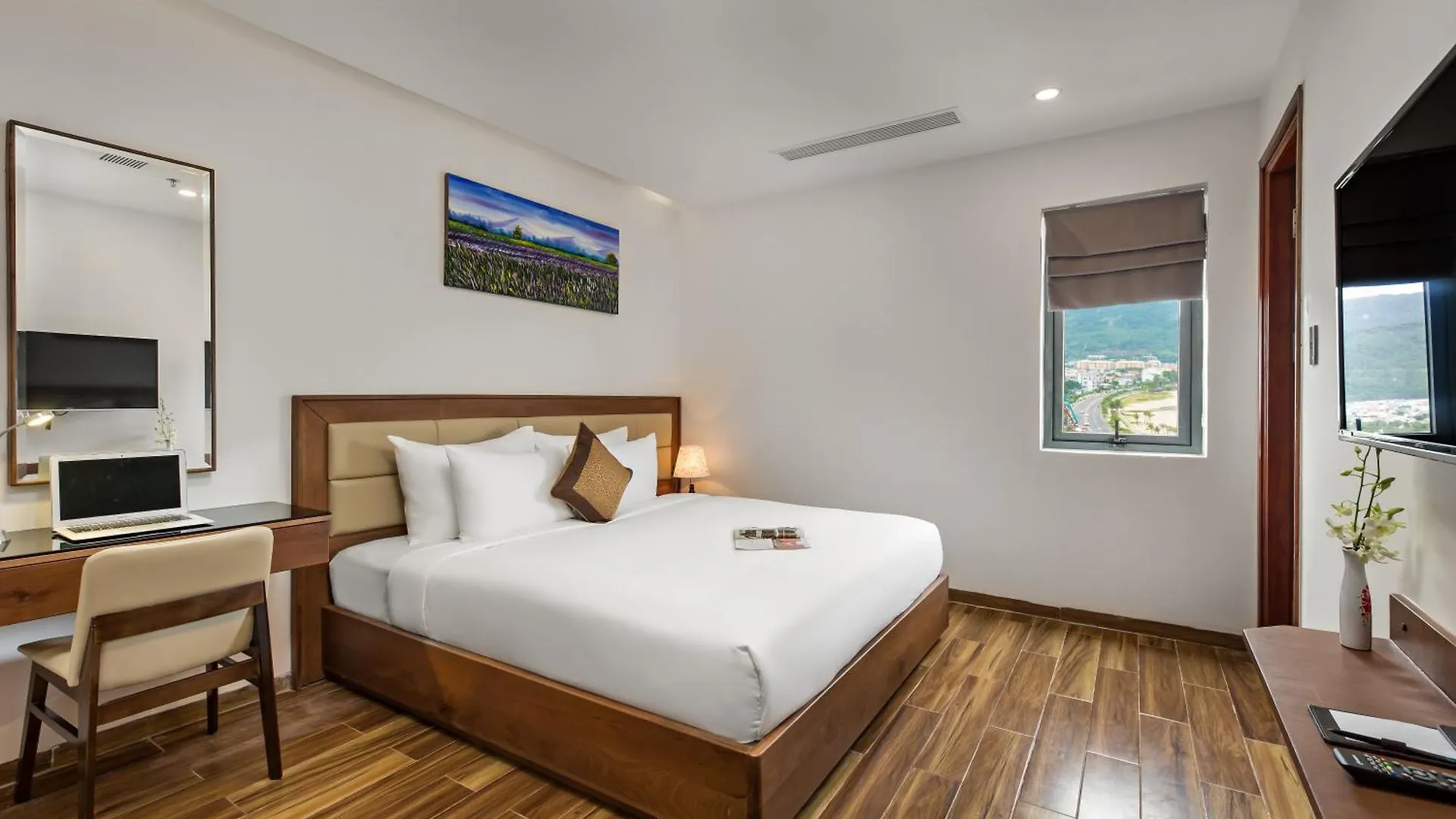 Alisia Beach Hotel Da Nang