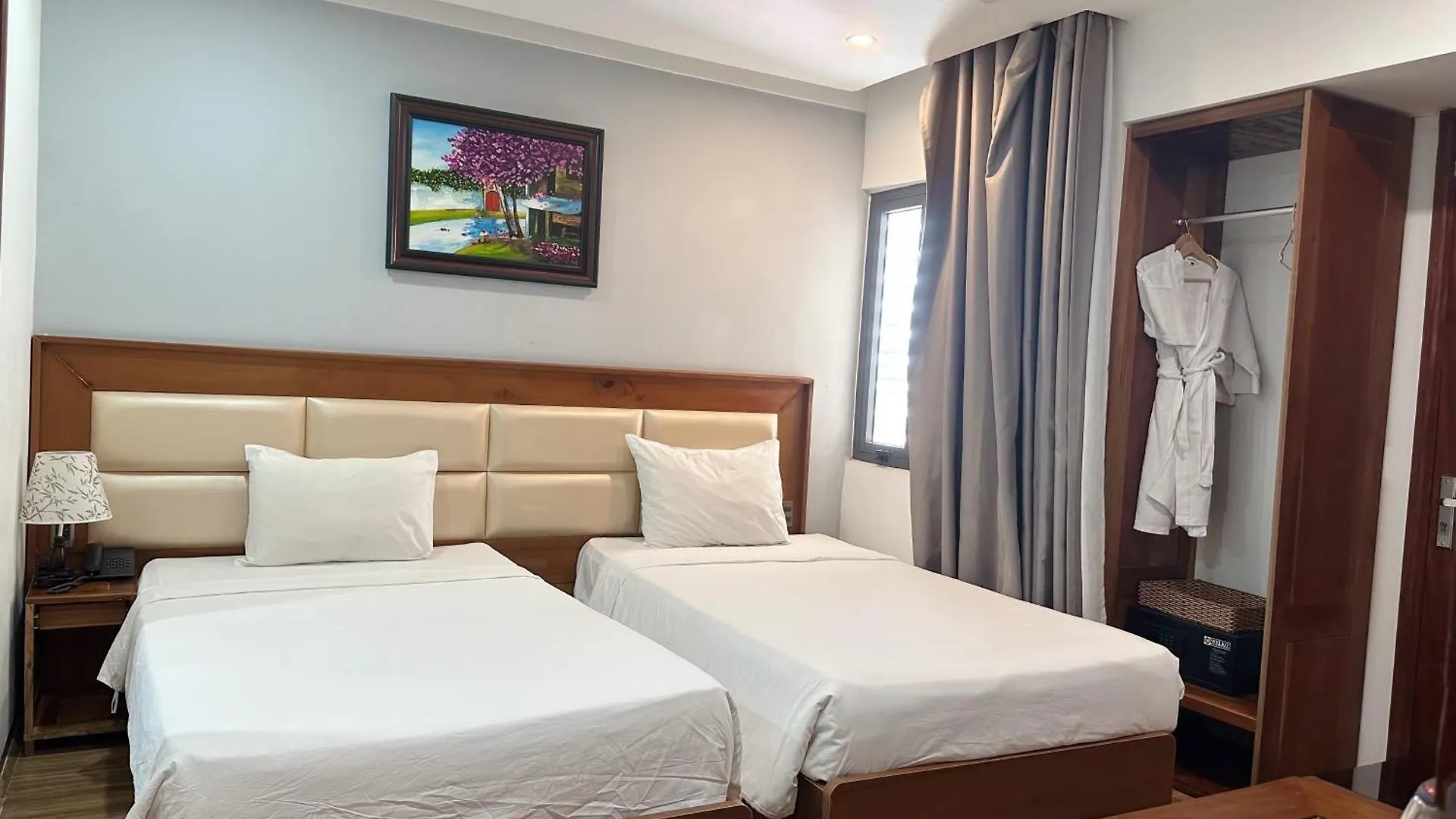 Alisia Beach Hotel Da Nang